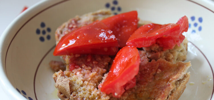 Frise, the twice-baked bread of the Salento