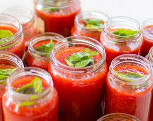 Tomato puree draining