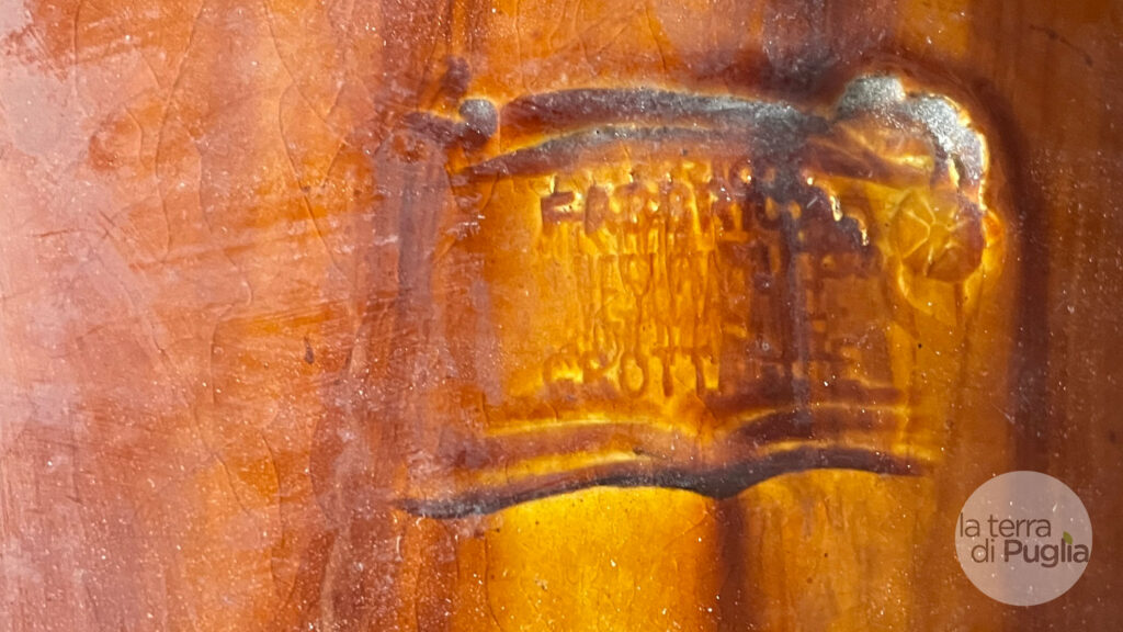 A capasone, the great terracotta jar of Grottaglie