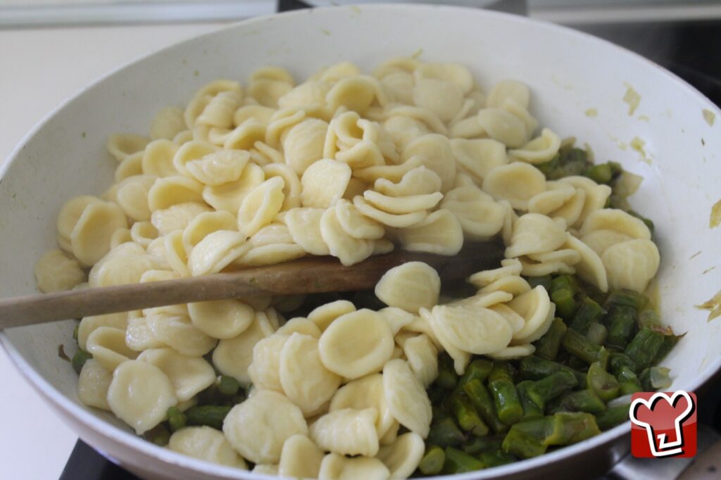 Orecchiette with rocket