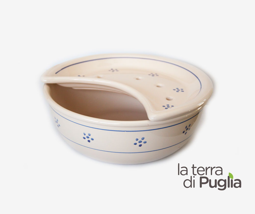 The sponza frise, the bowl made for soaking friselle